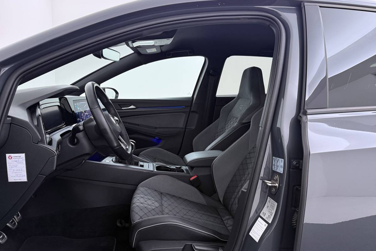Volkswagen Golf Volkswagen Golf 1.5 TSI R-Line | Virtual Cockpit | Org. NL | Camera | CarPlay | Adapt. Cruise | Stoelverwarm. | Blind spot | PDC