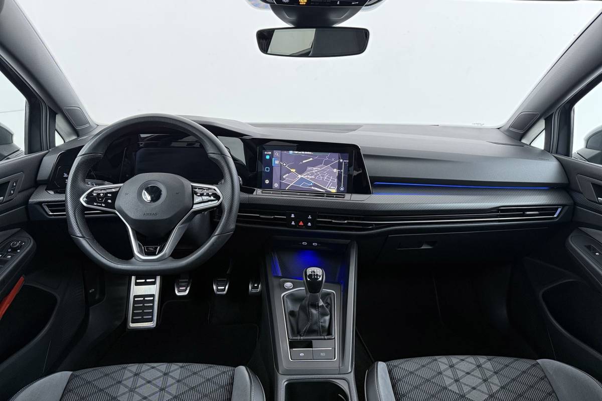 Volkswagen Golf Volkswagen Golf 1.5 TSI R-Line | Virtual Cockpit | Org. NL | Camera | CarPlay | Adapt. Cruise | Stoelverwarm. | Blind spot | PDC