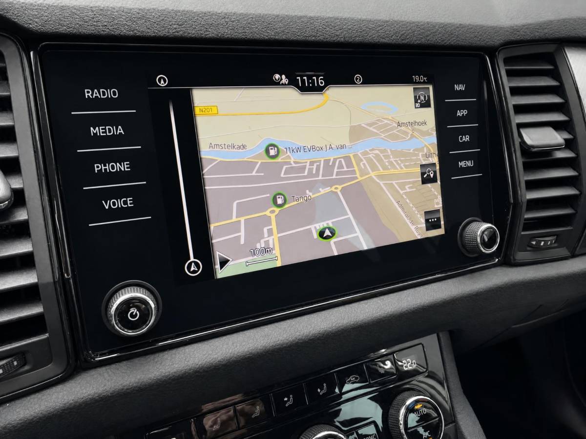 Škoda Kodiaq Skoda Kodiaq 1.5 TSI 150pk DSG Business Edition · Trekhaak · Camera · Apple/Android Car Play · Navigatie · Stoel-& Stuurverwarming · 19” Inch ·