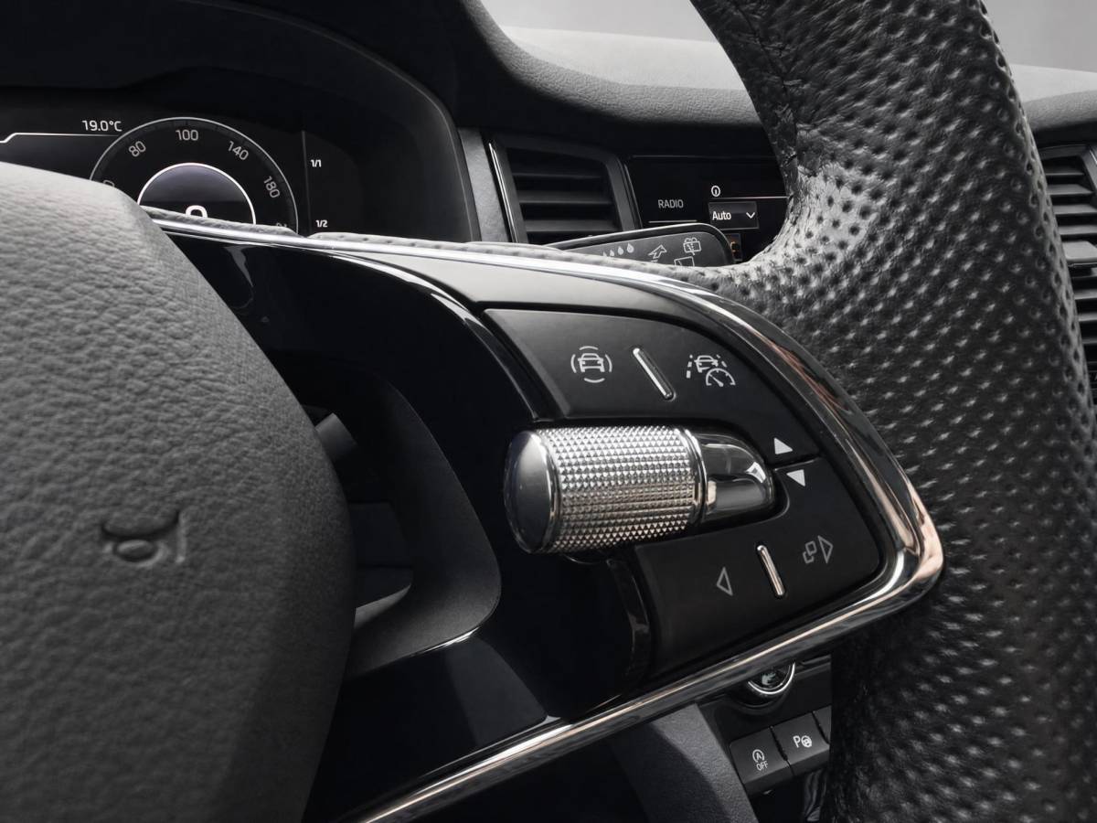 Škoda Kodiaq Skoda Kodiaq 1.5 TSI 150pk DSG Business Edition · Trekhaak · Camera · Apple/Android Car Play · Navigatie · Stoel-& Stuurverwarming · 19” Inch ·