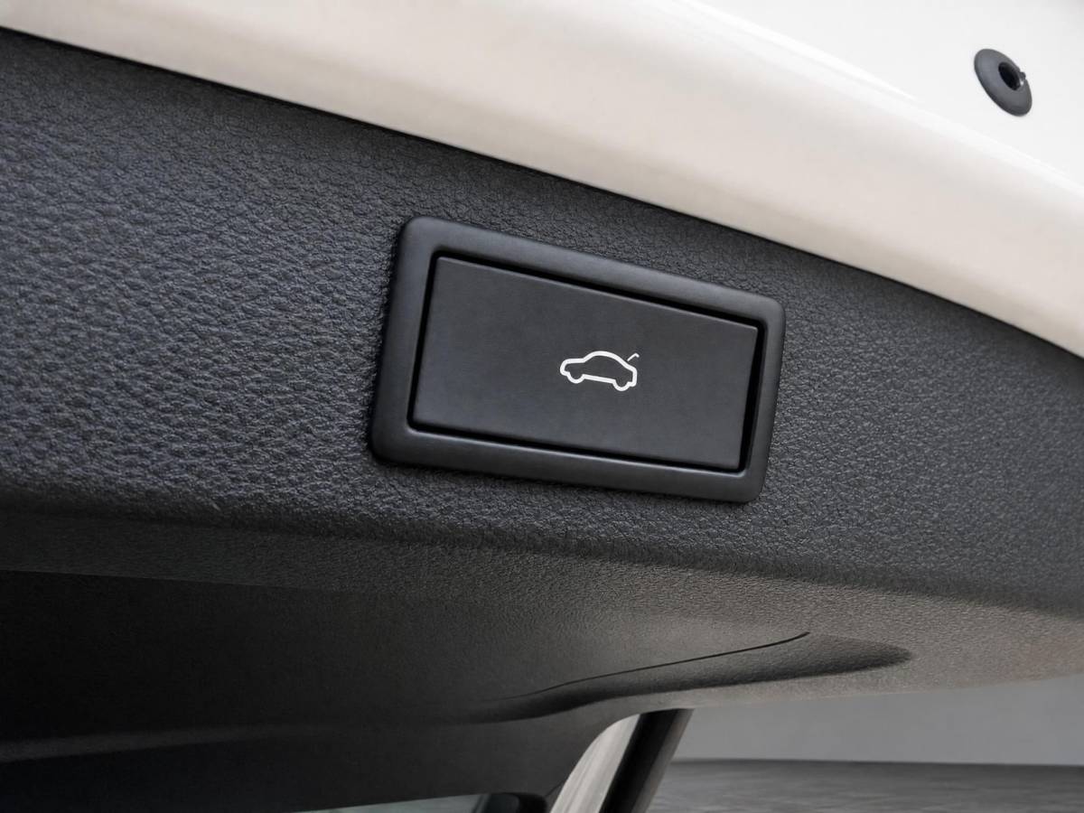 Škoda Kodiaq Skoda Kodiaq 1.5 TSI 150pk DSG Business Edition · Trekhaak · Camera · Apple/Android Car Play · Navigatie · Stoel-& Stuurverwarming · 19” Inch ·