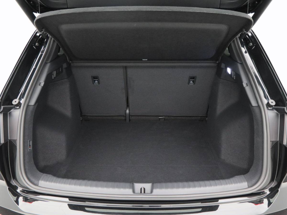 Audi Q4 e-tron Audi Q4 e-tron 45 quattro | S Edition Competition | 286 PK | Privacyglas | 21 Inch | Trekhaak | Matrix Led | Adaptive Cruise |