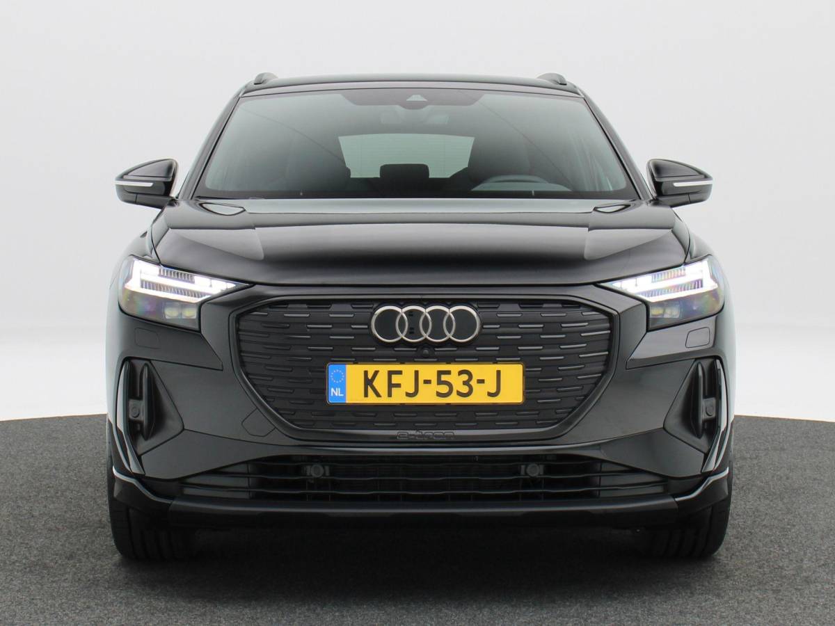 Audi Q4 e-tron Audi Q4 e-tron 45 quattro | S Edition Competition | 286 PK | Privacyglas | 21 Inch | Trekhaak | Matrix Led | Adaptive Cruise |