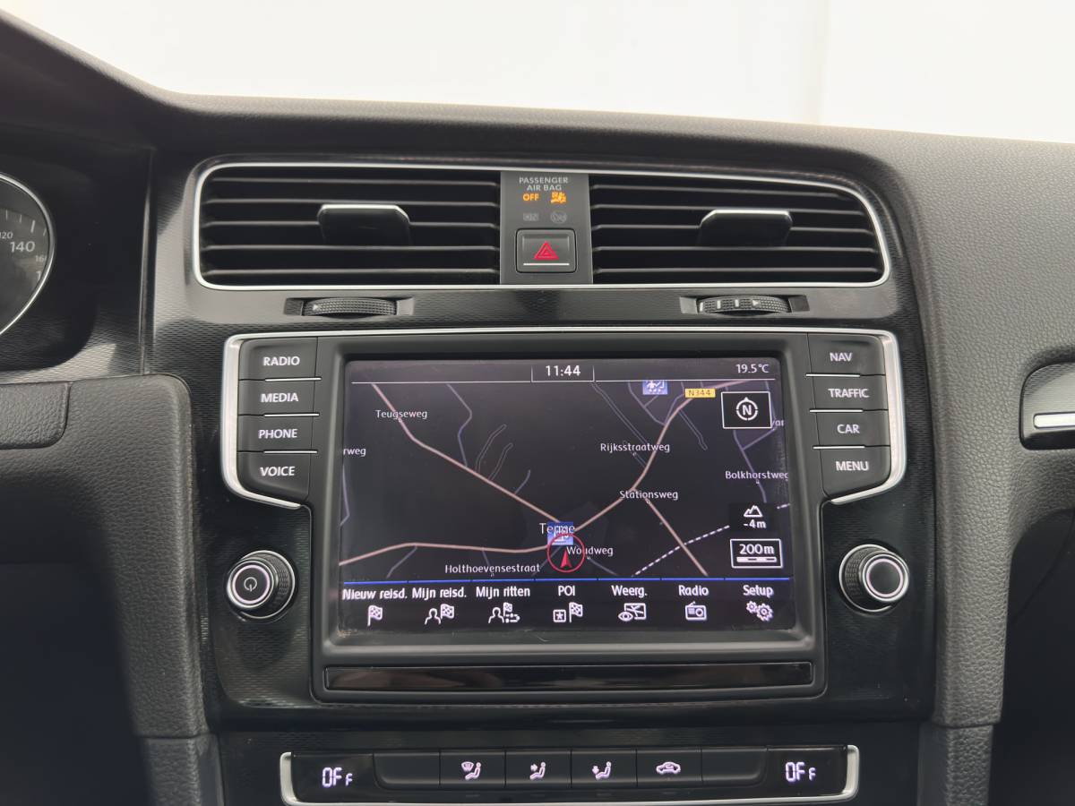 Volkswagen Golf Volkswagen Golf 1.4 TSI GTE (Plug-in) (INCL.BTW) *PANO | FULL-LED | NAVI-FULLMAP | SPORT-SEATS | PRIVACY-GLASS | AMBIENT-LIGHT | SHIFT-PADDLES | ECC | PDC | CRUISE | 17”ALU*