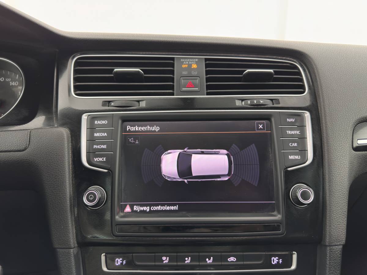 Volkswagen Golf Volkswagen Golf 1.4 TSI GTE (Plug-in) (INCL.BTW) *PANO | FULL-LED | NAVI-FULLMAP | SPORT-SEATS | PRIVACY-GLASS | AMBIENT-LIGHT | SHIFT-PADDLES | ECC | PDC | CRUISE | 17”ALU*
