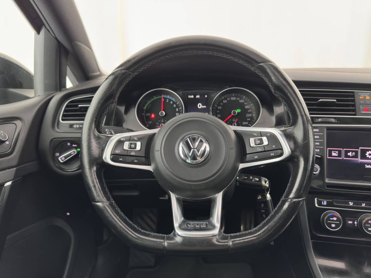 Volkswagen Golf Volkswagen Golf 1.4 TSI GTE (Plug-in) (INCL.BTW) *PANO | FULL-LED | NAVI-FULLMAP | SPORT-SEATS | PRIVACY-GLASS | AMBIENT-LIGHT | SHIFT-PADDLES | ECC | PDC | CRUISE | 17”ALU*