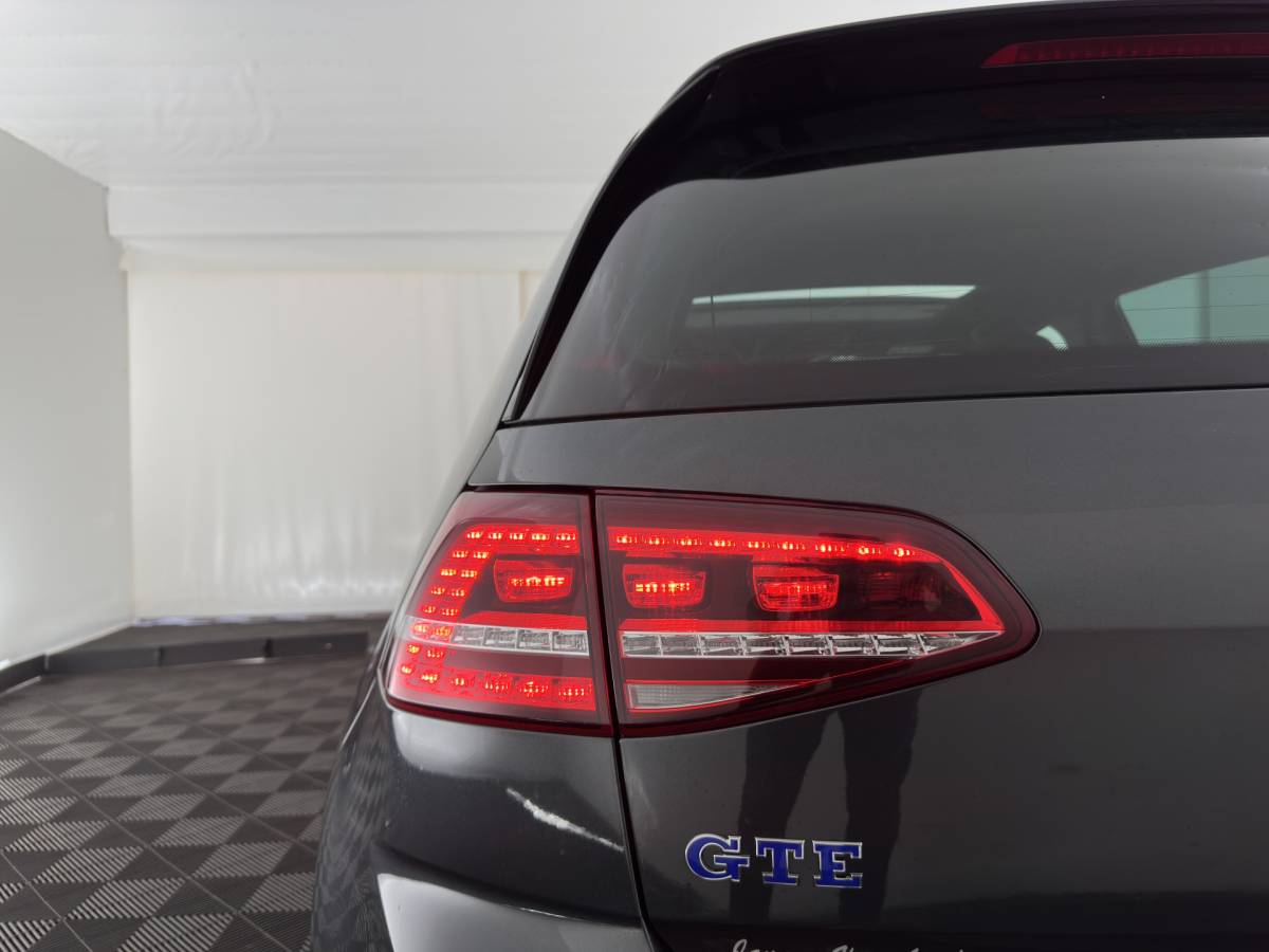 Volkswagen Golf Volkswagen Golf 1.4 TSI GTE (Plug-in) (INCL.BTW) *PANO | FULL-LED | NAVI-FULLMAP | SPORT-SEATS | PRIVACY-GLASS | AMBIENT-LIGHT | SHIFT-PADDLES | ECC | PDC | CRUISE | 17”ALU*