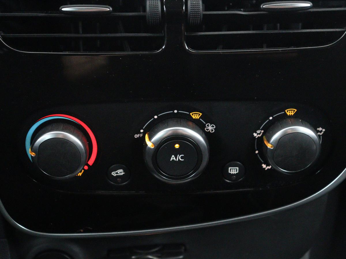 Renault Clio Renault Clio Estate 0.9 TCe Limited | Cruise control | Navigatie | DAB | Bluetooth | Lichtmetaal 16” |