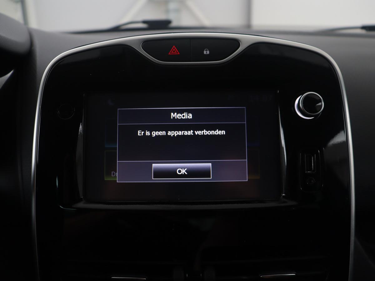 Renault Clio Renault Clio Estate 0.9 TCe Limited | Cruise control | Navigatie | DAB | Bluetooth | Lichtmetaal 16” |
