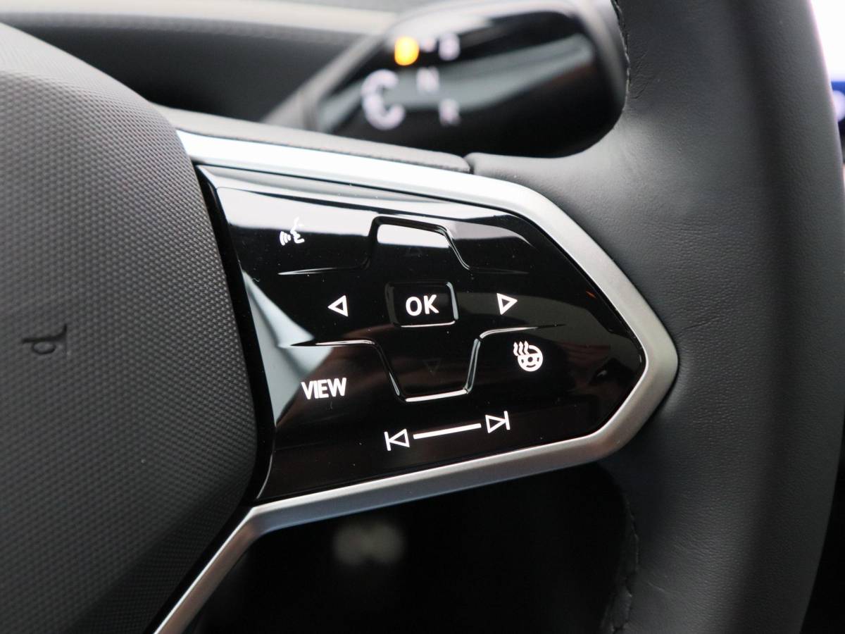 Volkswagen ID.7 Volkswagen ID.7 Tourer Pro Limited Edition 77 kWh | Trekhaak | Adaptief onderstel | Panoramadak | Harman/Kardon | Head Up Display | Stoelkoeling |
