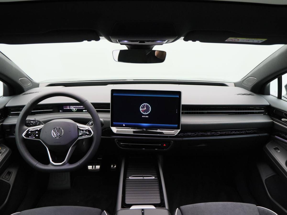 Volkswagen ID.7 Volkswagen ID.7 Tourer Pro Limited Edition 77 kWh | Trekhaak | Adaptief onderstel | Panoramadak | Harman/Kardon | Head Up Display | Stoelkoeling |