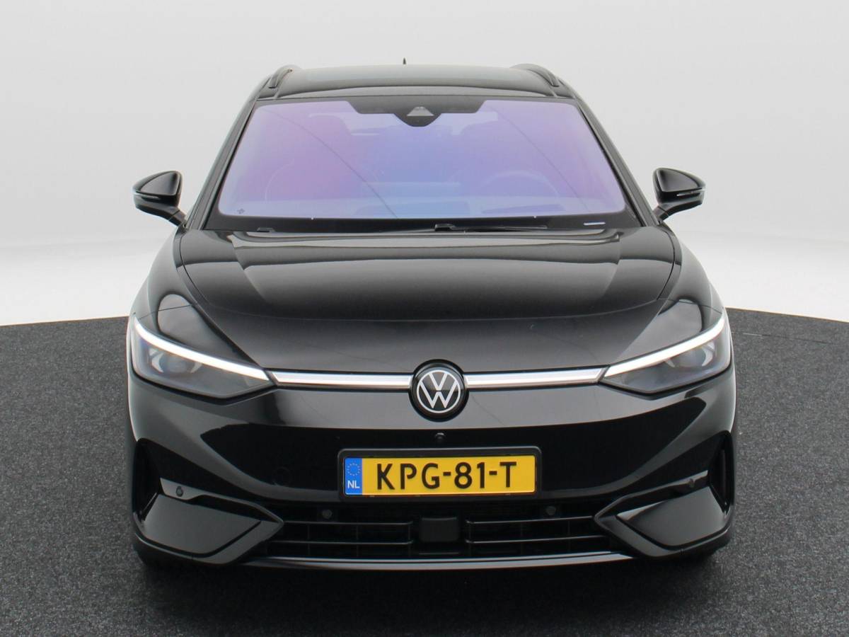 Volkswagen ID.7 Volkswagen ID.7 Tourer Pro Limited Edition 77 kWh | Trekhaak | Adaptief onderstel | Panoramadak | Harman/Kardon | Head Up Display | Stoelkoeling |