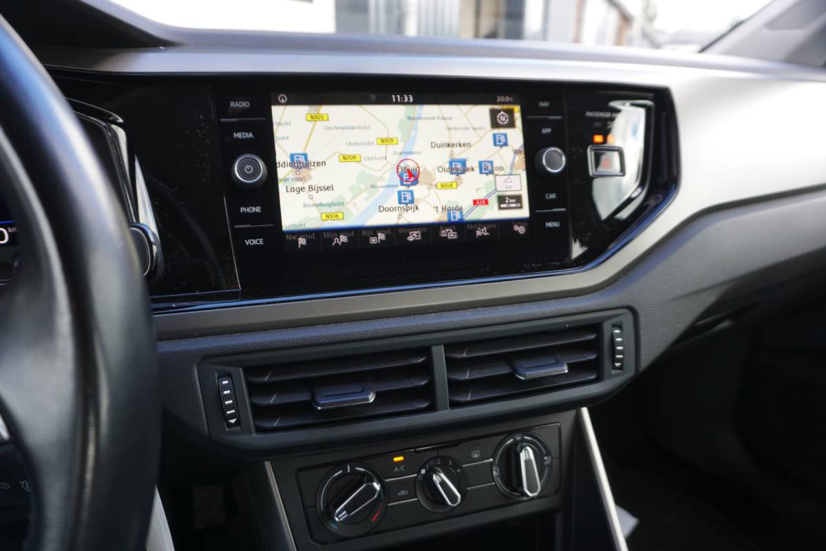 Volkswagen Polo Volkswagen Polo 1.0 TSI Comfortline Automaat | ADAPT. CRUISE | VIRT. COCKPIT | CARPLAY | PDC V+A