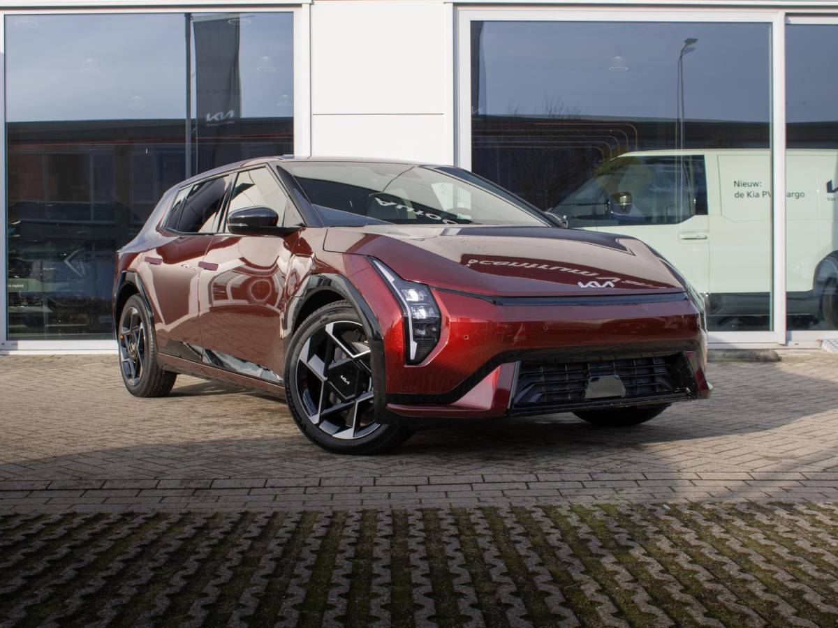 Kia EV4 Kia EV4 GT-Line Business Edition 81.4 kWh | DIRECT LEVERBAAR | Navi. | Stoel&Stuur Verwarming | Clima. |  Lichtmetalen velgen | LED | Dodehoekassistentie | GT-Line Vegan Lederen Stoelbekleding