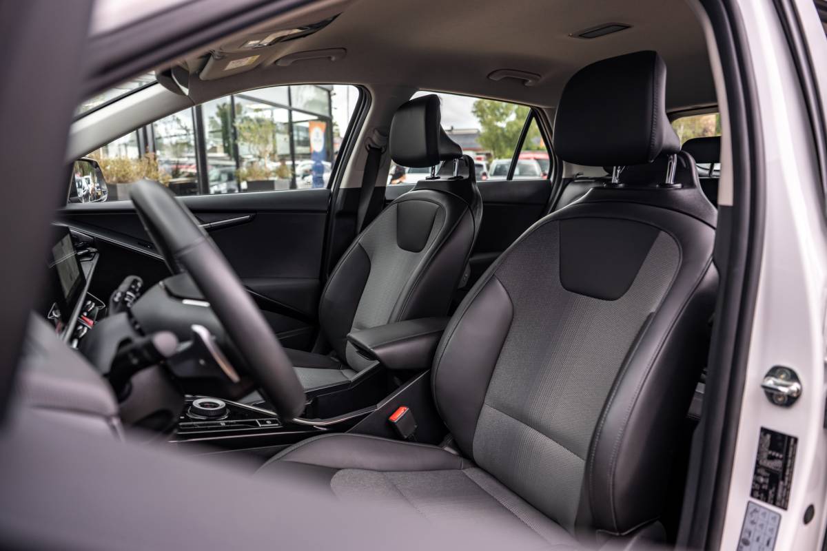 Kia Niro Kia Niro 1.6 GDi Hybrid DynamicLine|CAMERA|PDC|CRUISE
