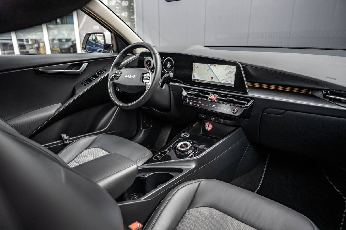 Kia Niro Kia Niro 1.6 GDi Hybrid DynamicLine|CAMERA|PDC|CRUISE