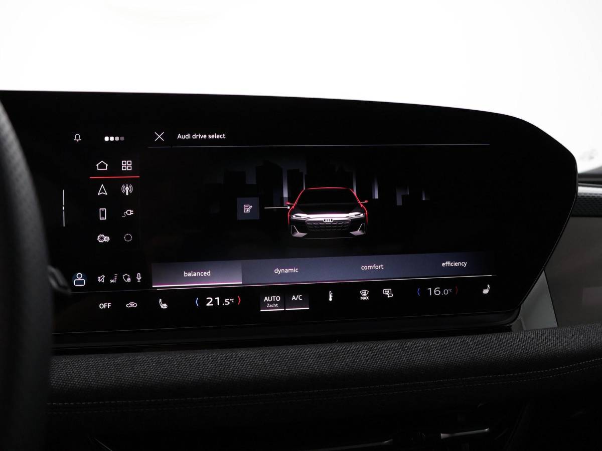 Audi A6 Avant e-tron Audi A6 Avant e-tron S edition 286pk 83 kWh · SOH 97,3% · Warmtepomp · Wegklapbare Trekhaak · 360 Camera · Elek. Voorstoelen · 21” Inch · Achterbank verwarmd · Garantie t/m 09-01-2031 of 100.000km