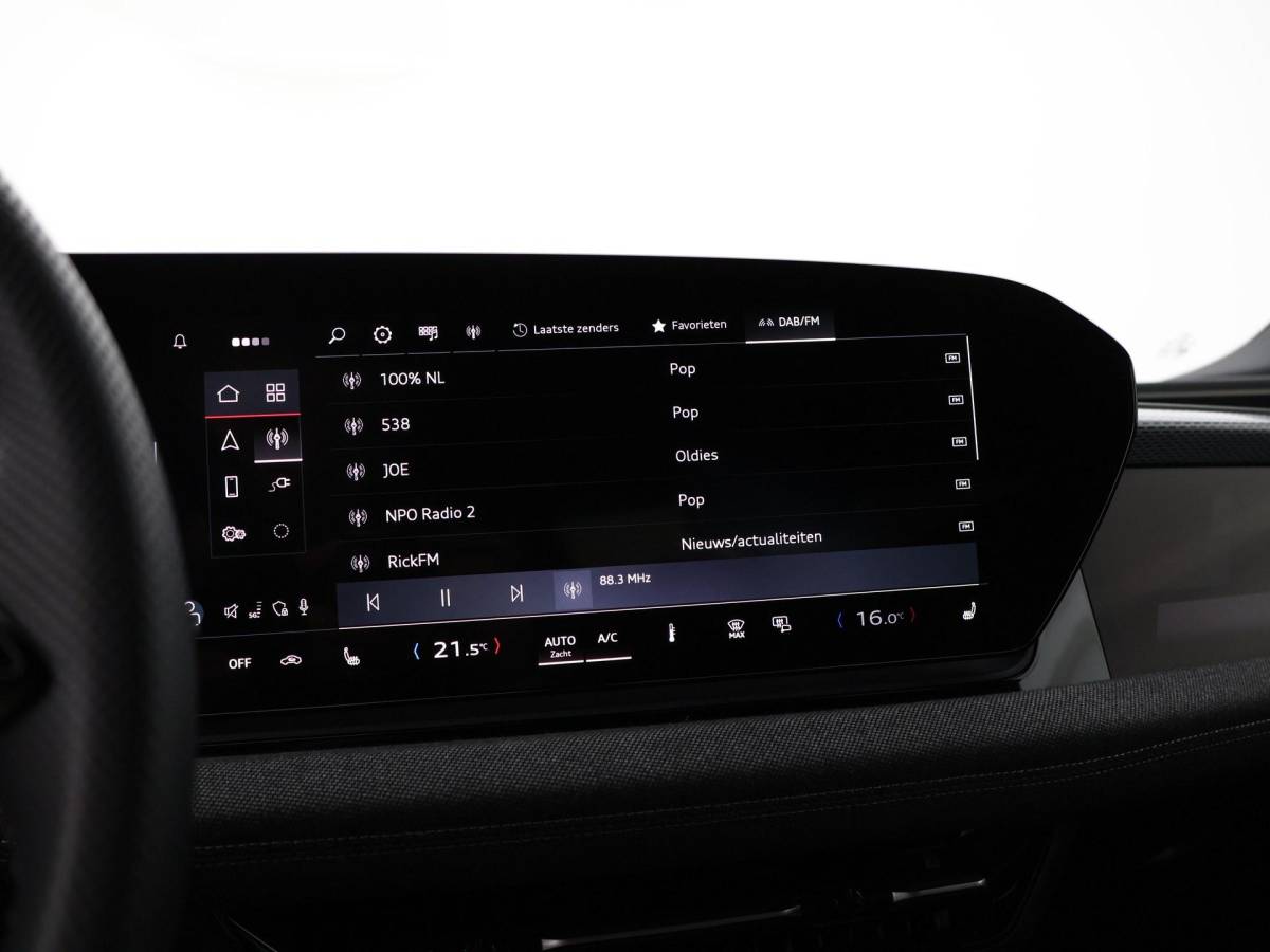 Audi A6 Avant e-tron Audi A6 Avant e-tron S edition 286pk 83 kWh · SOH 97,3% · Warmtepomp · Wegklapbare Trekhaak · 360 Camera · Elek. Voorstoelen · 21” Inch · Achterbank verwarmd · Garantie t/m 09-01-2031 of 100.000km