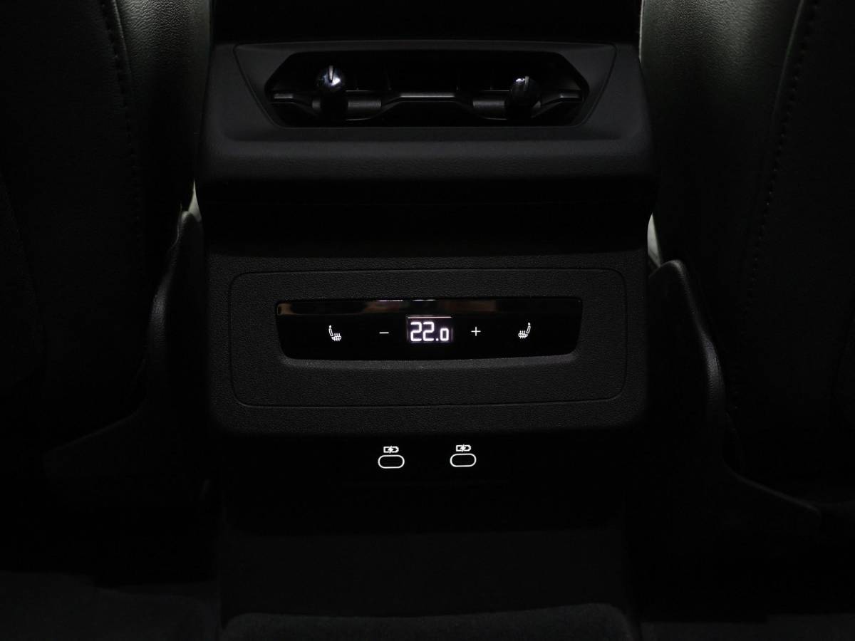 Audi A6 Avant e-tron Audi A6 Avant e-tron S edition 286pk 83 kWh · SOH 97,3% · Warmtepomp · Wegklapbare Trekhaak · 360 Camera · Elek. Voorstoelen · 21” Inch · Achterbank verwarmd · Garantie t/m 09-01-2031 of 100.000km
