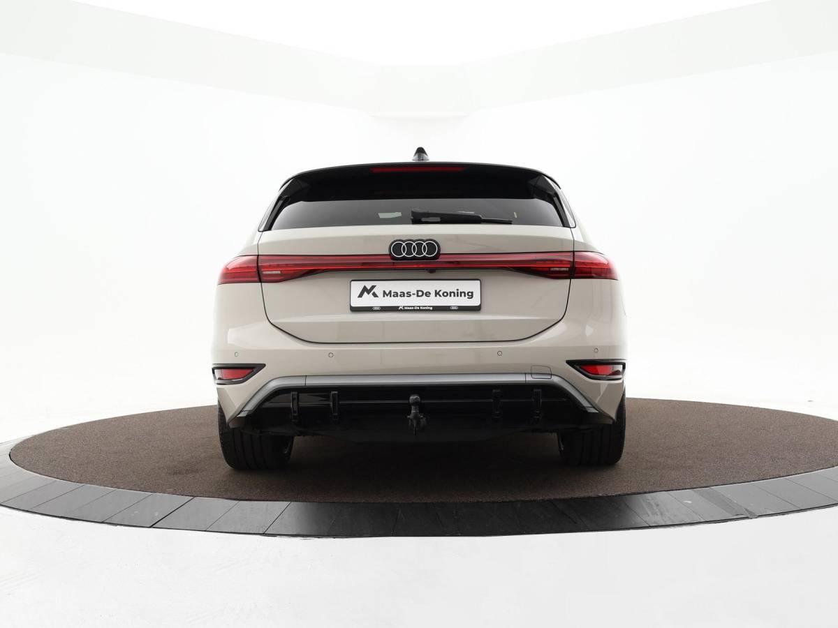 Audi A6 Avant e-tron Audi A6 Avant e-tron S edition 286pk 83 kWh · SOH 97,3% · Warmtepomp · Wegklapbare Trekhaak · 360 Camera · Elek. Voorstoelen · 21” Inch · Achterbank verwarmd · Garantie t/m 09-01-2031 of 100.000km