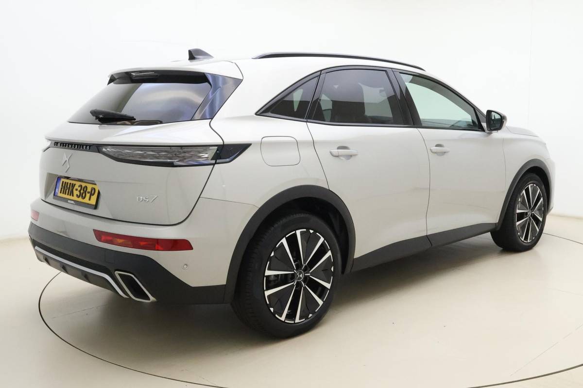 DS DS 7 DS 7 1.6 PHEV 300 4×4 Etoile | Navigatie | Panoramadak | Lederen bekleding | Elektrische achterklep | Full LED koplampen | Adaptive Cruise Control | 19″ Lichtmetalen velgen | Drive Assist