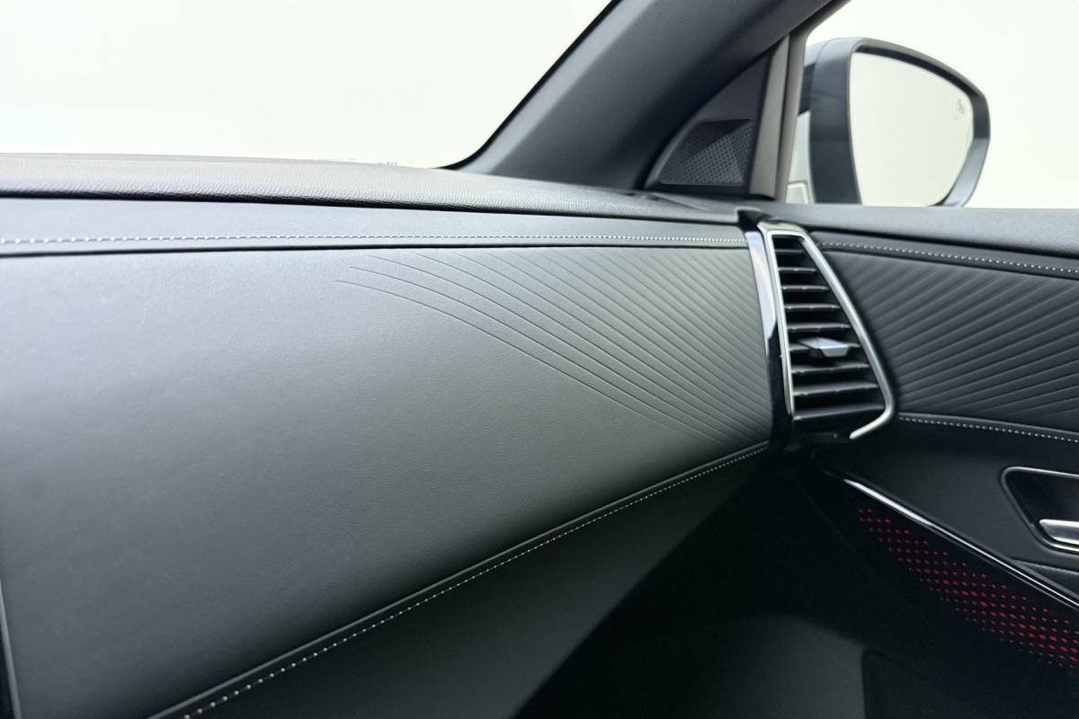 DS DS 7 DS 7 1.6 PHEV 300 4×4 Etoile | Navigatie | Panoramadak | Lederen bekleding | Elektrische achterklep | Full LED koplampen | Adaptive Cruise Control | 19″ Lichtmetalen velgen | Drive Assist
