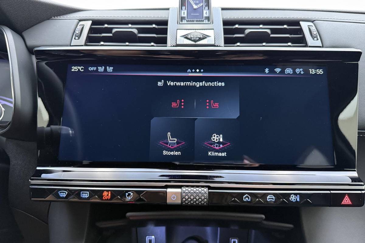 DS DS 7 DS 7 1.6 PHEV 300 4×4 Etoile | Navigatie | Panoramadak | Lederen bekleding | Elektrische achterklep | Full LED koplampen | Adaptive Cruise Control | 19″ Lichtmetalen velgen | Drive Assist