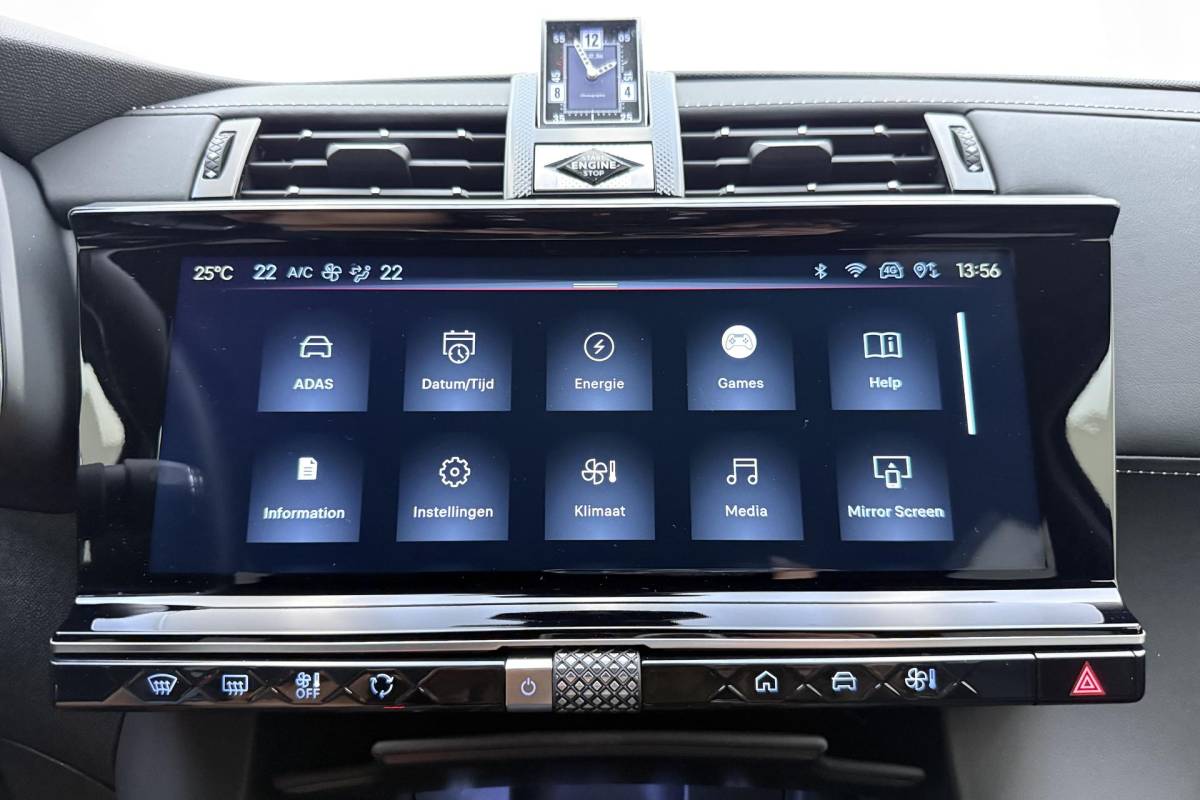 DS DS 7 DS 7 1.6 PHEV 300 4×4 Etoile | Navigatie | Panoramadak | Lederen bekleding | Elektrische achterklep | Full LED koplampen | Adaptive Cruise Control | 19″ Lichtmetalen velgen | Drive Assist
