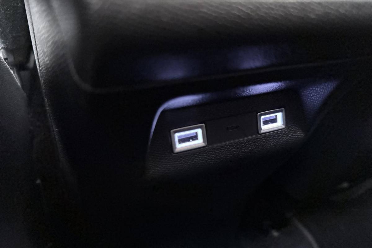 DS DS 7 DS 7 1.6 PHEV 300 4×4 Etoile | Navigatie | Panoramadak | Lederen bekleding | Elektrische achterklep | Full LED koplampen | Adaptive Cruise Control | 19″ Lichtmetalen velgen | Drive Assist
