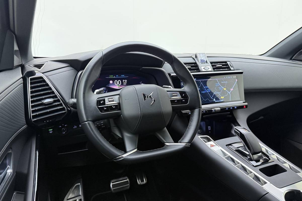 DS DS 7 DS 7 1.6 PHEV 300 4×4 Etoile | Navigatie | Panoramadak | Lederen bekleding | Elektrische achterklep | Full LED koplampen | Adaptive Cruise Control | 19″ Lichtmetalen velgen | Drive Assist