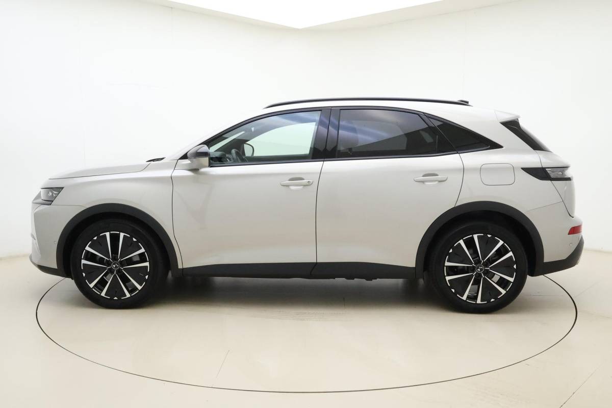 DS DS 7 DS 7 1.6 PHEV 300 4×4 Etoile | Navigatie | Panoramadak | Lederen bekleding | Elektrische achterklep | Full LED koplampen | Adaptive Cruise Control | 19″ Lichtmetalen velgen | Drive Assist