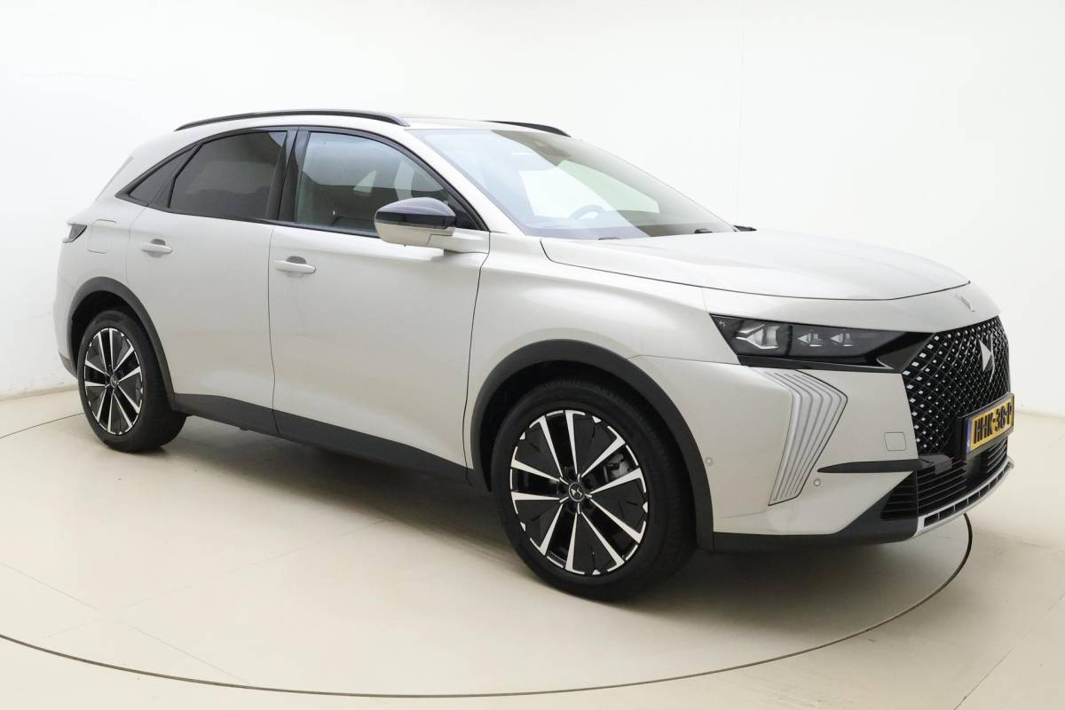 DS DS 7 DS 7 1.6 PHEV 300 4×4 Etoile | Navigatie | Panoramadak | Lederen bekleding | Elektrische achterklep | Full LED koplampen | Adaptive Cruise Control | 19″ Lichtmetalen velgen | Drive Assist