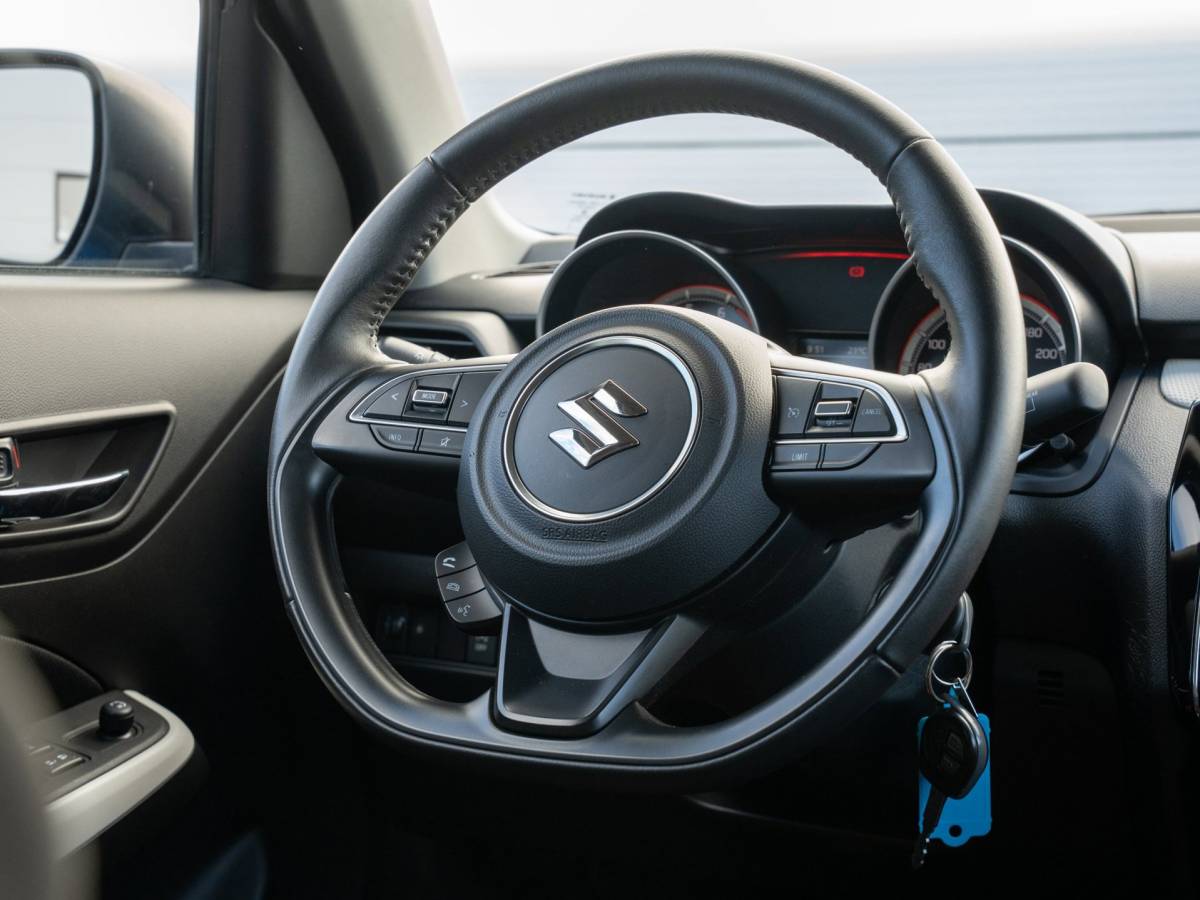 Suzuki Swift Suzuki Swift 1.2 Select | NL auto | Android auto / Apple Carplay | Stoelverwarming | Camera| Airco|