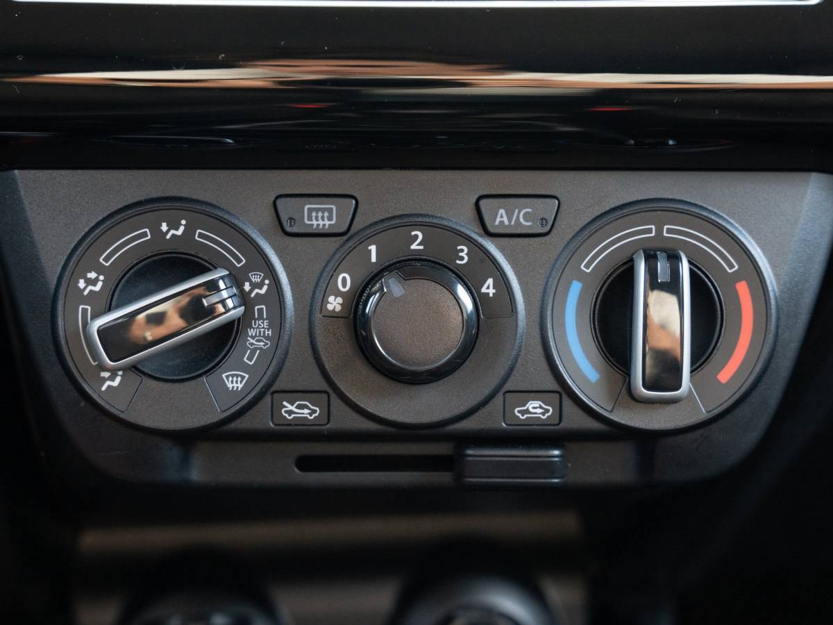 Suzuki Swift Suzuki Swift 1.2 Select | NL auto | Android auto / Apple Carplay | Stoelverwarming | Camera| Airco|