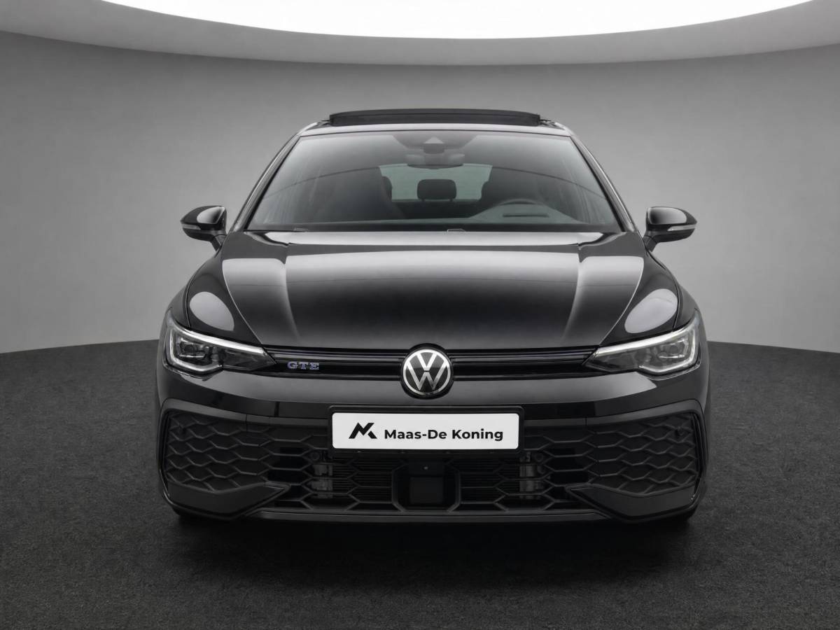 Volkswagen Golf Volkswagen Golf 1.5 272pk DSG eHybrid GTE · Panoramadak · 360 Camera · Apple/Android Car Play · Navigatie · Stoelverwarming · 18” Inch · Garantie t/m 26-11-2030 of 100.000km