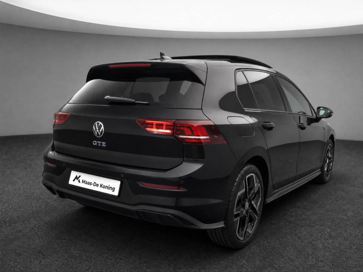 Volkswagen Golf Volkswagen Golf 1.5 272pk DSG eHybrid GTE · Panoramadak · 360 Camera · Apple/Android Car Play · Navigatie · Stoelverwarming · 18” Inch · Garantie t/m 26-11-2030 of 100.000km