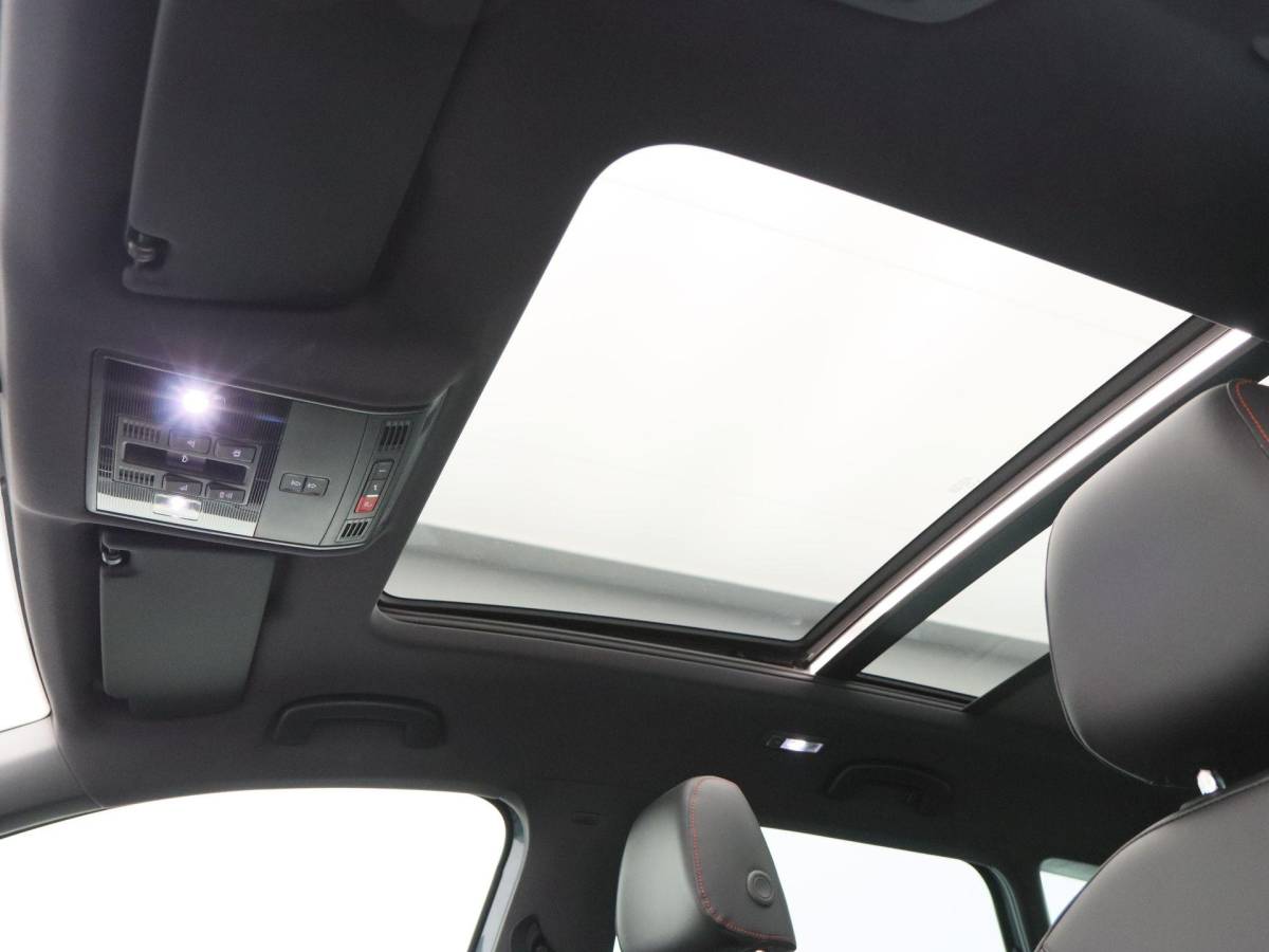 SEAT Ateca SEAT Ateca 1.5 TSi 150 Pk Automaat FR Business Intense | Trekhaak | Panorama dak | 360 Camera | Beats Audio | 19 Inch |