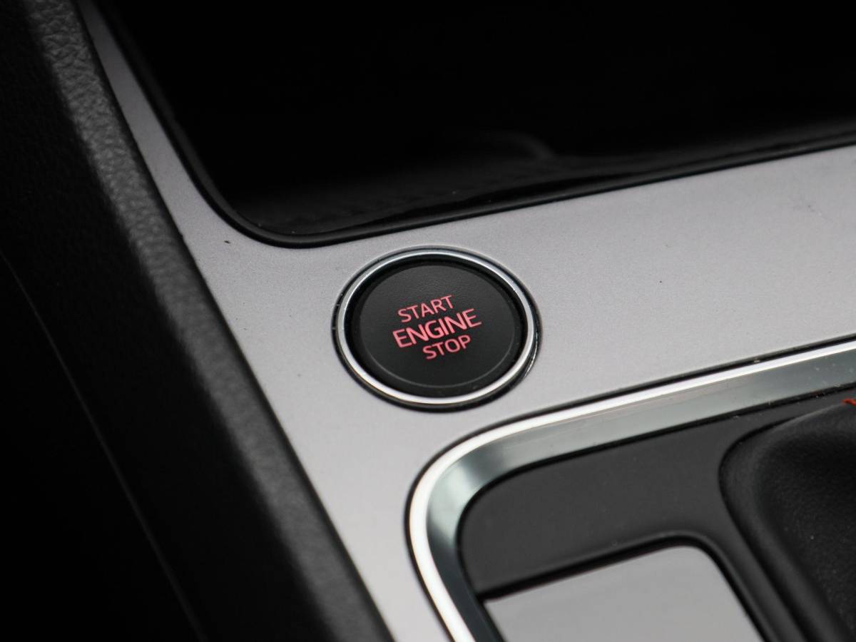 SEAT Ateca SEAT Ateca 1.5 TSi 150 Pk Automaat FR Business Intense | Trekhaak | Panorama dak | 360 Camera | Beats Audio | 19 Inch |