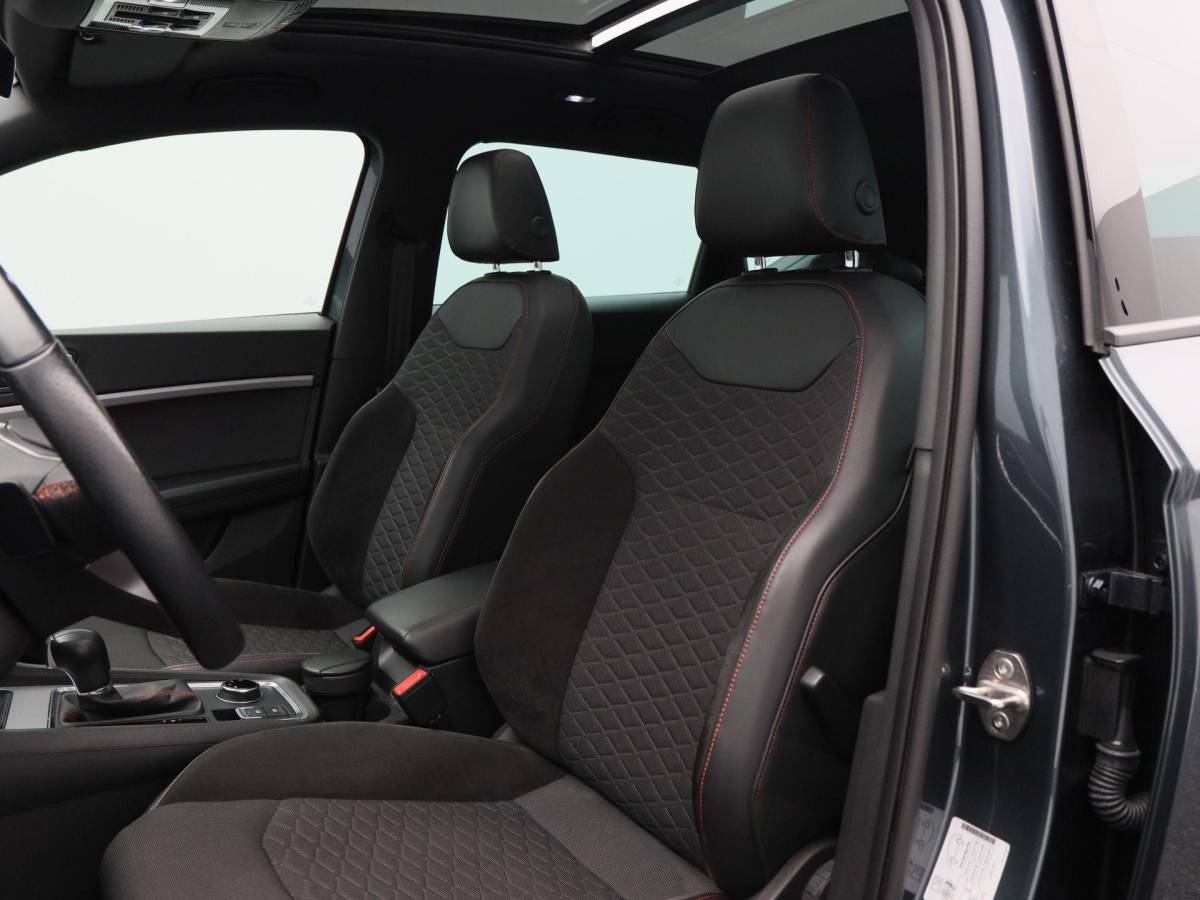 SEAT Ateca SEAT Ateca 1.5 TSi 150 Pk Automaat FR Business Intense | Trekhaak | Panorama dak | 360 Camera | Beats Audio | 19 Inch |