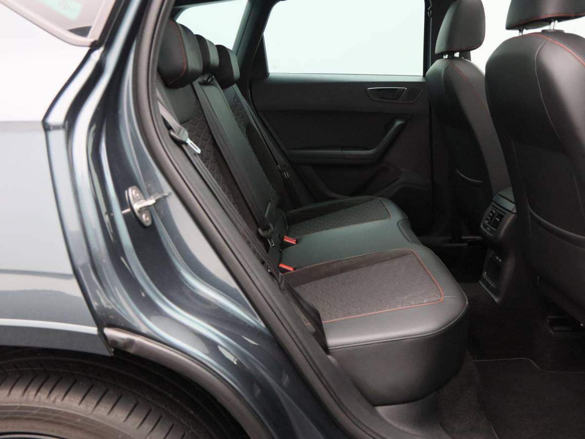 SEAT Ateca SEAT Ateca 1.5 TSi 150 Pk Automaat FR Business Intense | Trekhaak | Panorama dak | 360 Camera | Beats Audio | 19 Inch |