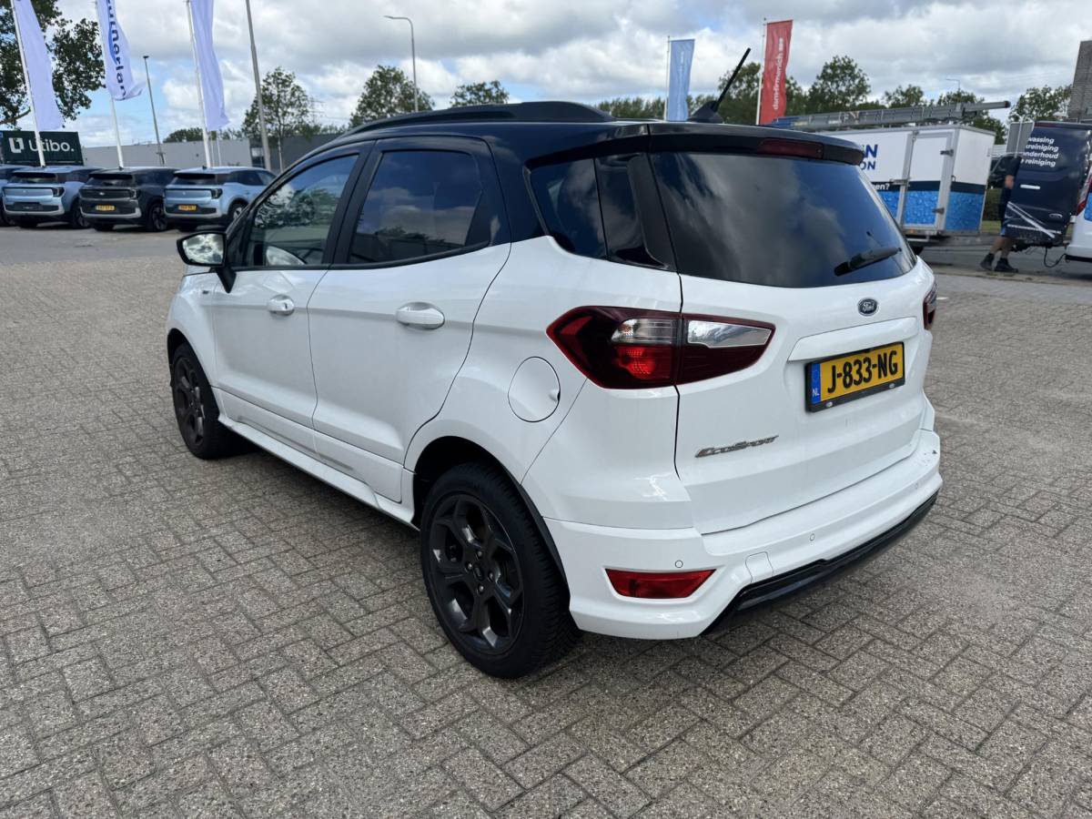 Ford EcoSport Ford EcoSport 1.0 EcoBoost ST-Line Black 125pk | Winterpack | SYNC 3 Navigatie | Achteruitrijcamera | Zwart dak |