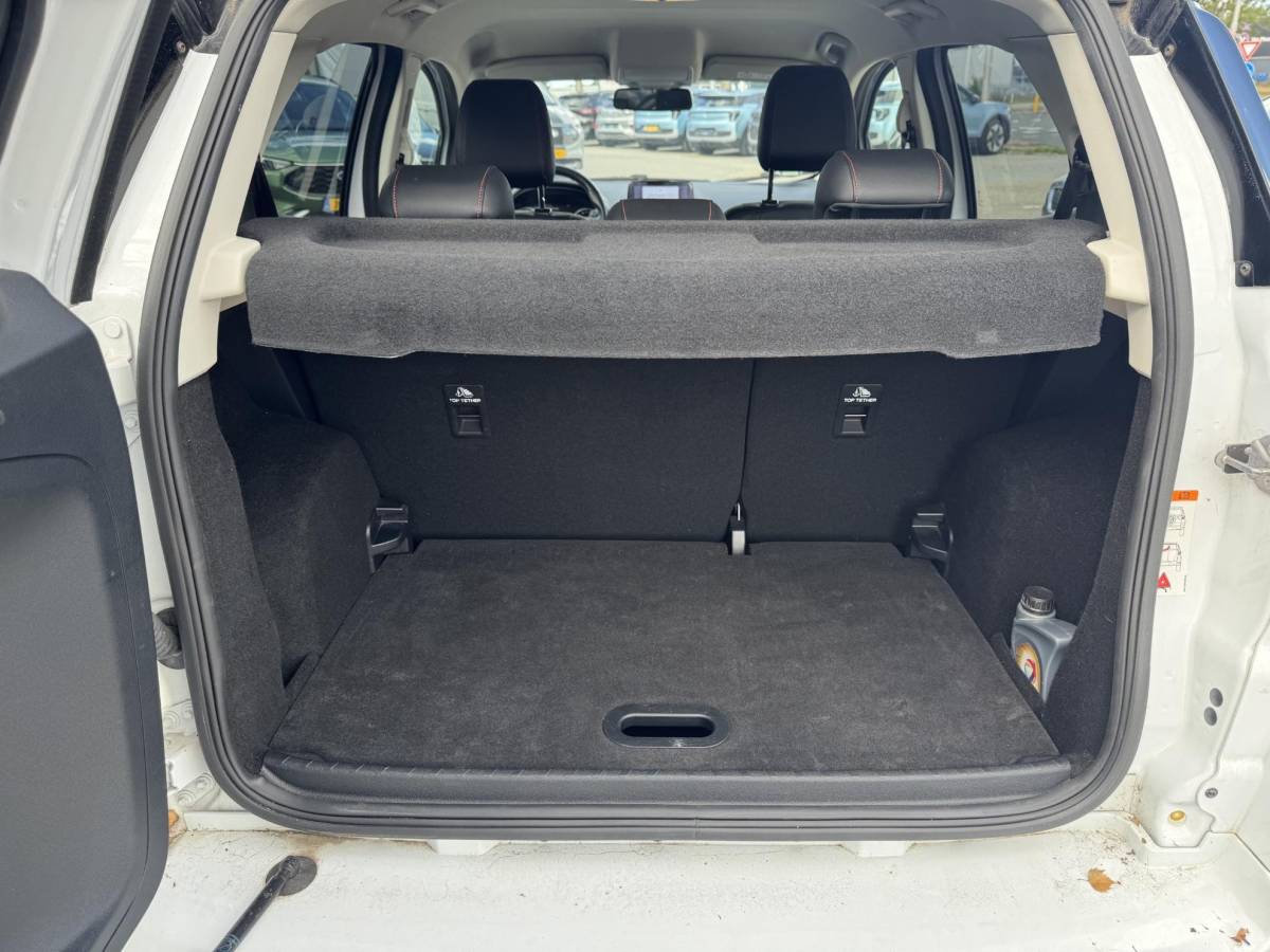 Ford EcoSport Ford EcoSport 1.0 EcoBoost ST-Line Black 125pk | Winterpack | SYNC 3 Navigatie | Achteruitrijcamera | Zwart dak |