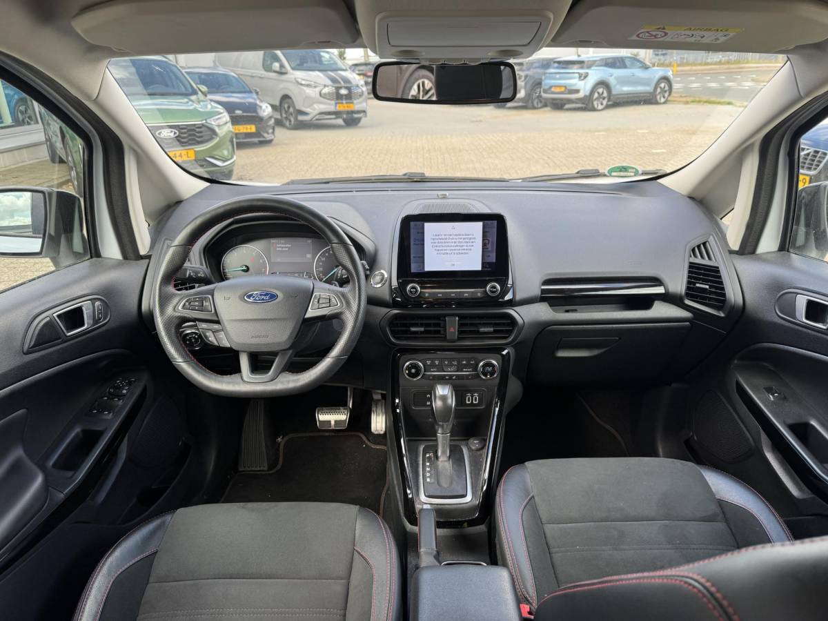 Ford EcoSport Ford EcoSport 1.0 EcoBoost ST-Line Black 125pk | Winterpack | SYNC 3 Navigatie | Achteruitrijcamera | Zwart dak |