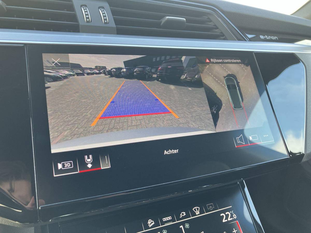 Audi e-tron Audi E-tron 55 300kW/408PK S Line 95Kwh · SOH 94,6% · Panoramadak · Leder/Alcantara · 360°Camera + Parkeersensoren · Stoelverwarming ·
