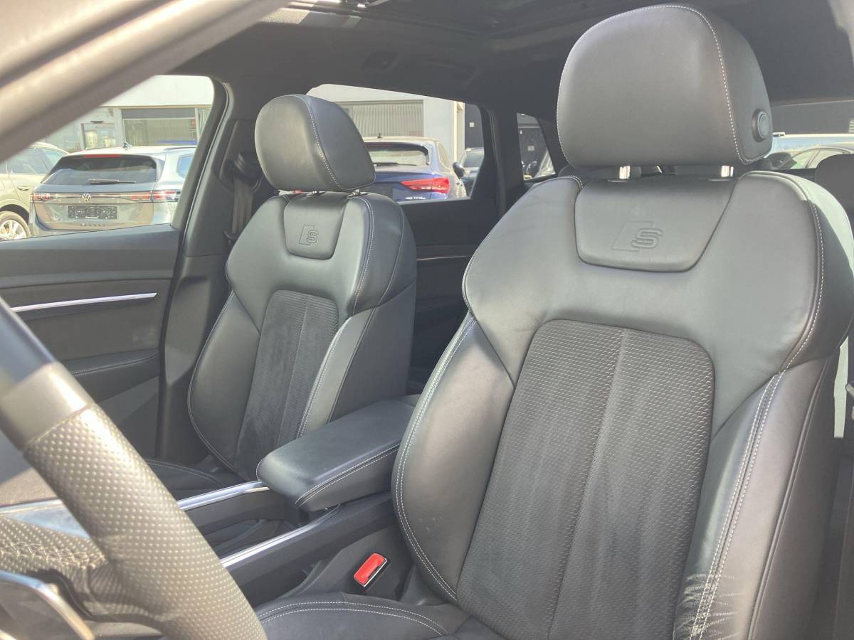 Audi e-tron Audi E-tron 55 300kW/408PK S Line 95Kwh · SOH 94,6% · Panoramadak · Leder/Alcantara · 360°Camera + Parkeersensoren · Stoelverwarming ·