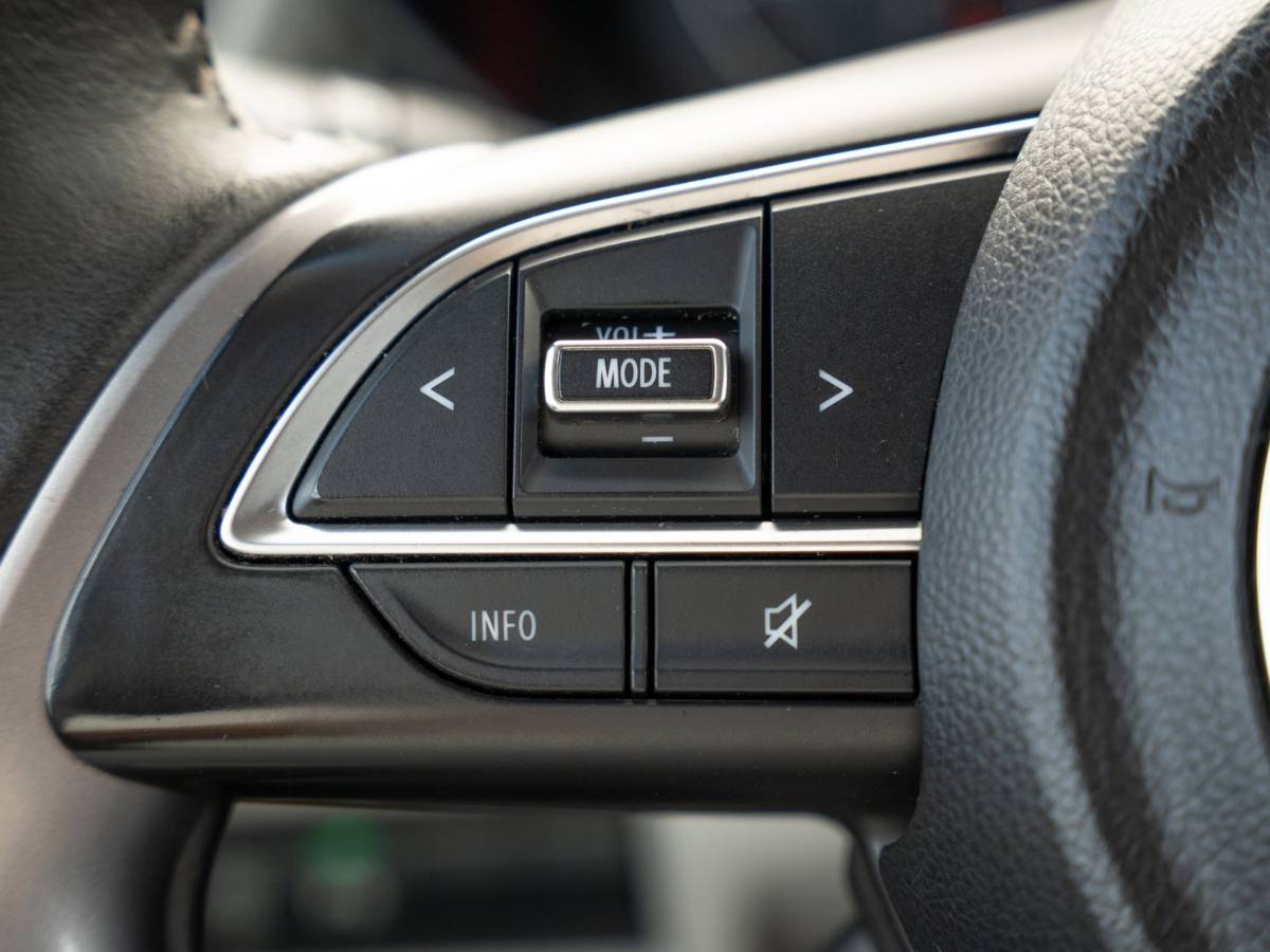 Suzuki Swift Suzuki Swift 1.2 Select Smart Hybrid| Apple/Android carplay| Adaptive cruise| Stoelverwarming| Camera| Parkeersensoren| Blindspot|