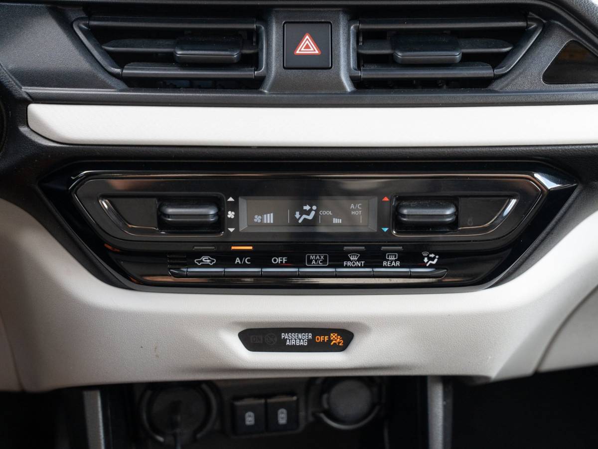 Suzuki Swift Suzuki Swift 1.2 Select Smart Hybrid| Apple/Android carplay| Adaptive cruise| Stoelverwarming| Camera| Parkeersensoren| Blindspot|