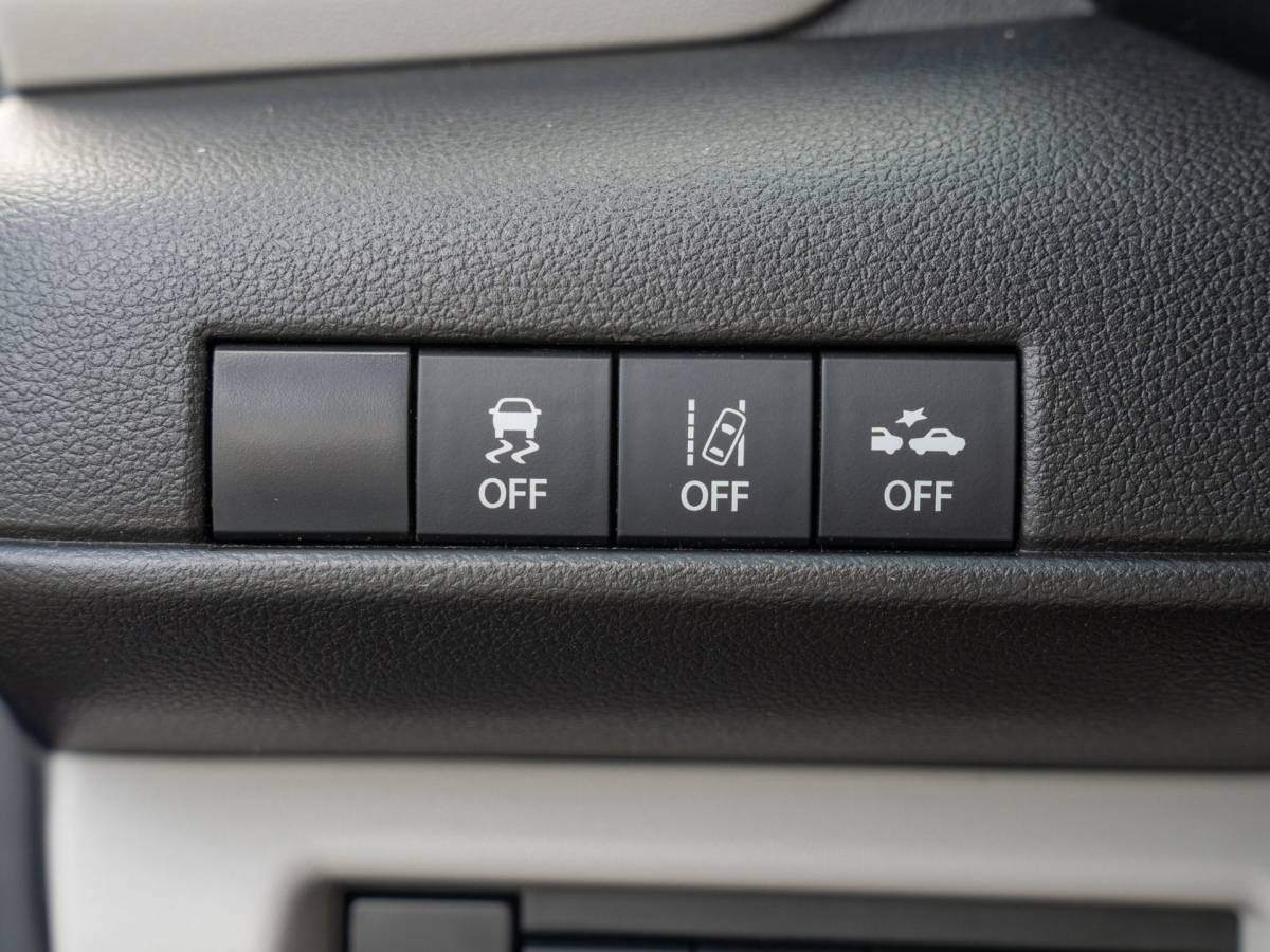 Suzuki Swift Suzuki Swift 1.2 Select Smart Hybrid| Apple/Android carplay| Adaptive cruise| Stoelverwarming| Camera| Parkeersensoren| Blindspot|