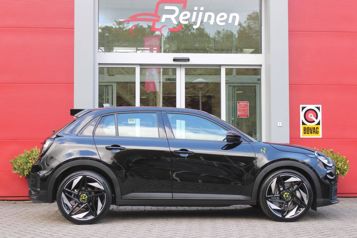 Abarth 600e ABARTH 600e Abarth Turismo 240PK 54 kWh | “TORSEN” MECHANISCH SPERDIFFERENTIEEL | SABELT SPORT STOELEN | 20″ LICHTMETALEN VELGEN ABARTH DESIGN | ABARTH BODYKIT | PARKEERSENSOREN ACHTER | ABARTH REMKLAUWEN | ADAPTIVE CRUISE CONTROL | DRAADLOZE APPLE CARPLAY/ANDROID AUTO | DC SNELLAAD FUNCTIE | KEYLESS START | AUTOMATISCH DIMMENDE BINNENSPIEGEL |
