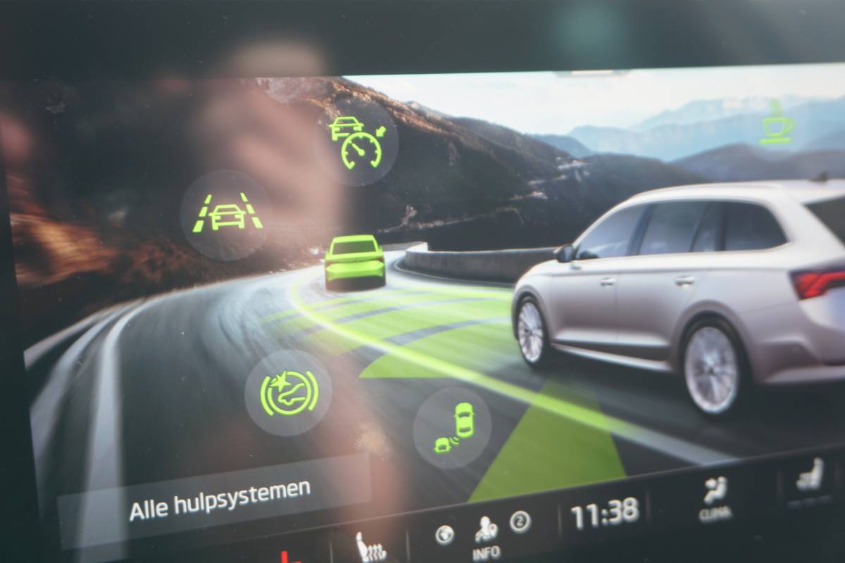Škoda Octavia ŠKODA Octavia Combi 1.0 TSI Edition Plus | TREKHAAK | ELEKTR. STOELEN | STOELVERW. |